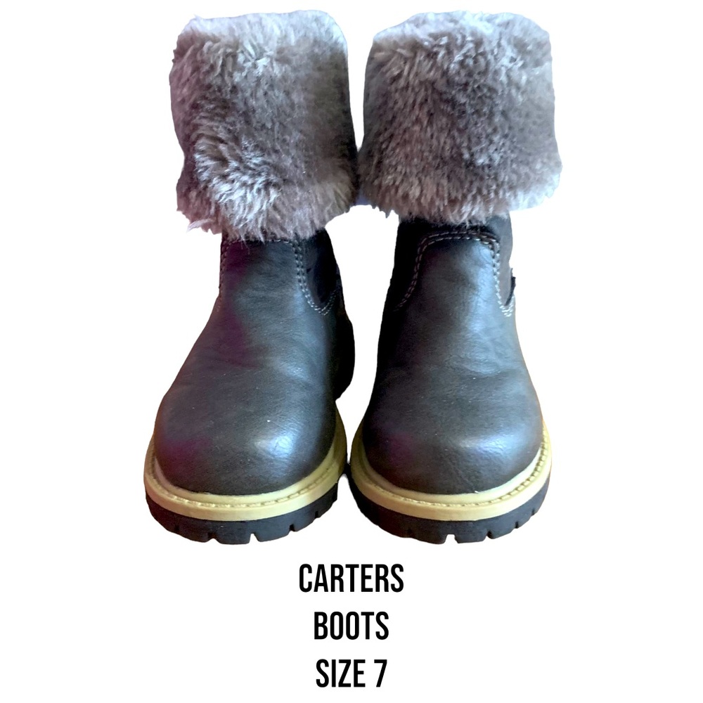 Carters Kids Size Boots with fur in Gray sz 7